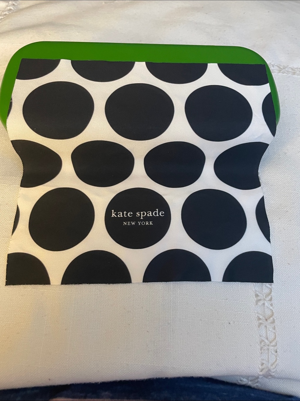 kate spade Green & Black Hard Shell Eyewear Case With Cleaning Cloth EUC - Picture 4 of 4